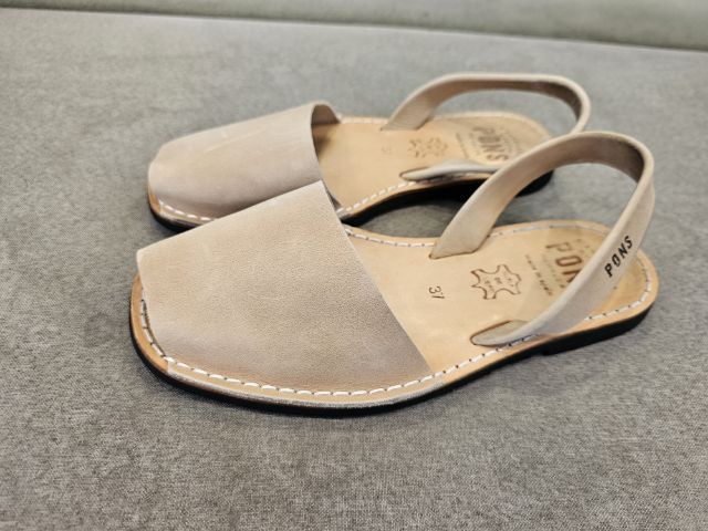 รองเท้าแตะสเปน รูปที่ 2