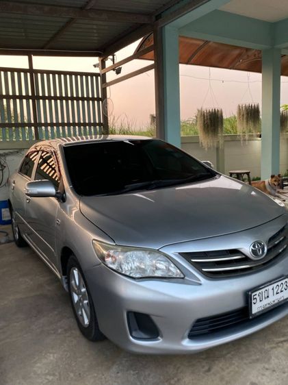 รถ Toyota Altis 1.6 J สี บรอนซ์เงิน