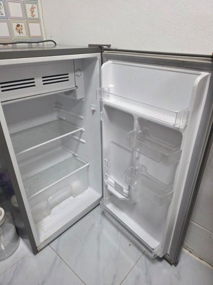 ตู้เย็นมินิบาร์แบบ 1 ประตู ยี่ห้อ Beko ซึ่งเป็นตู้เย็นขนาดเล็กที่เหมาะสำหรับพื้นที่จำกัด  (มารับเอง) รูปที่ 2