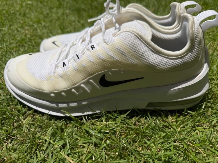 ผู้ชาย ขาว รองเท้าออกกำลังกาย Nike Air Max Axis