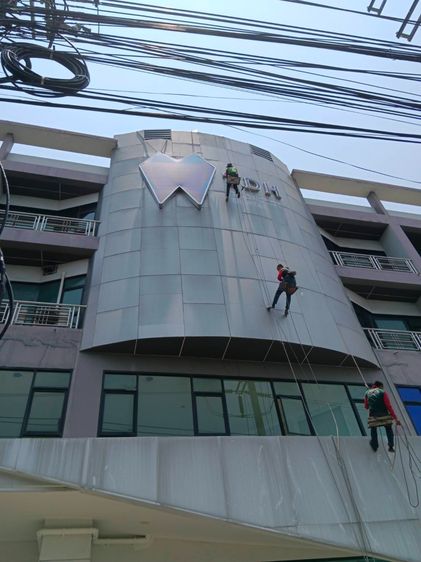 รับเหมาผลิตและติดตั้งป้ายหน้าอาคารหน้าร้านค้า รูปที่ 7