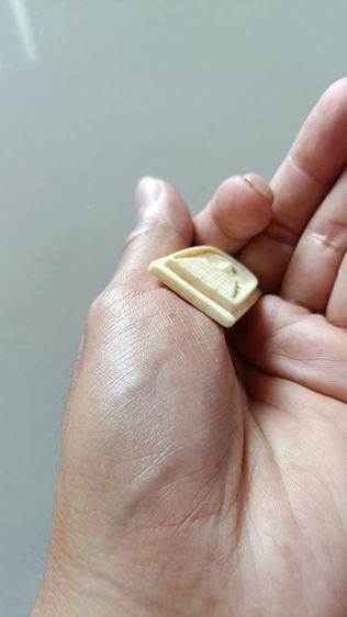 พระสมเด็จแกะไม่ทราบที่ รูปที่ 3