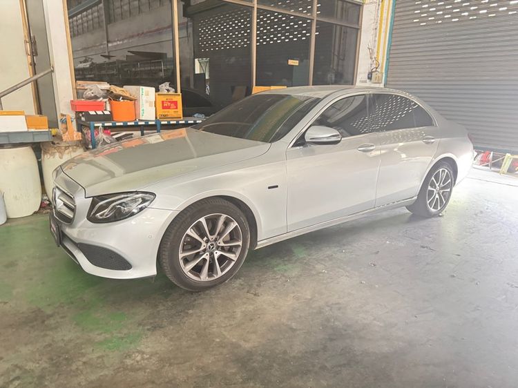 Mercedes-Benz E-Class 2019 2.0 E300e Avantgarde Sedan เบนซิน ไม่ติดแก๊ส เกียร์อัตโนมัติ บรอนซ์เงิน รูปที่ 2