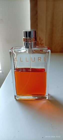 Chanel Allure perfume