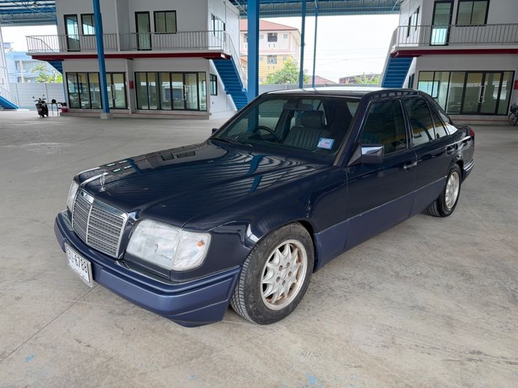 Mercedes-Benz E-Class 1996 E220 Sedan เบนซิน ไม่ติดแก๊ส เกียร์อัตโนมัติ น้ำเงิน