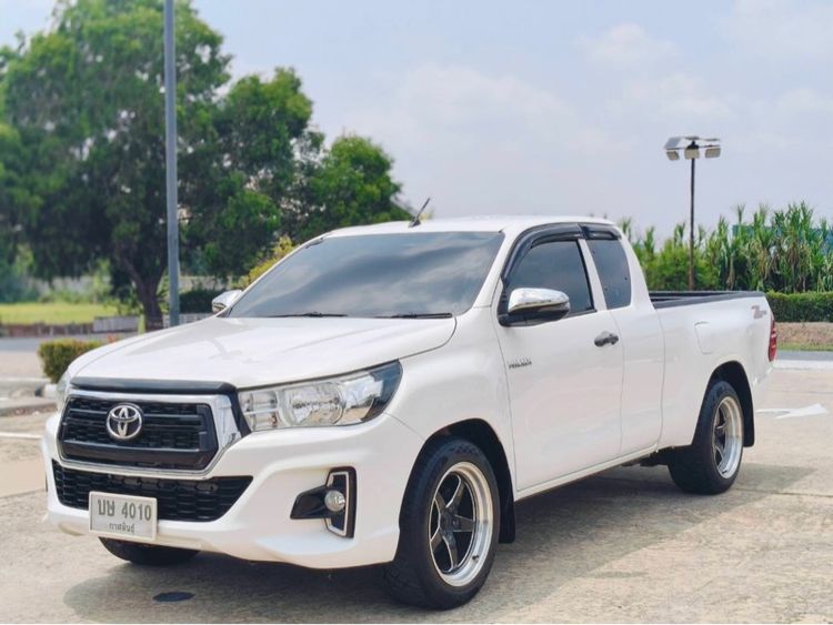 รถ Toyota Hilux Revo 2.4 Z Edition J Plus สี ขาว
