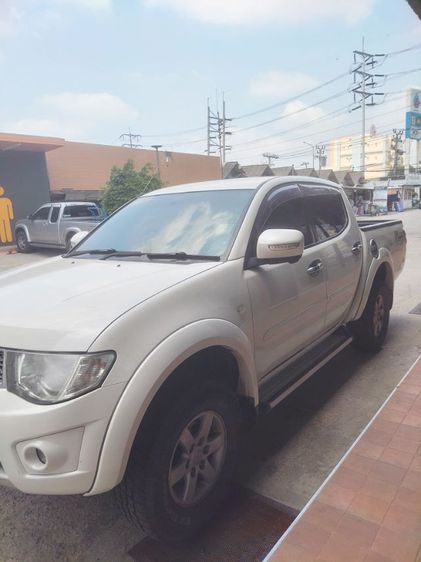 รถ Mitsubishi Triton 2.4 CNG สี ขาว