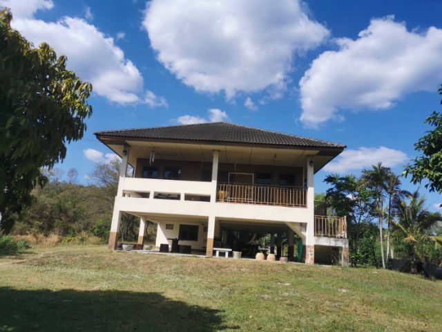 ใช่ บ้านพร้อมที่ดิน 1 ไร่ รูปที่ 2