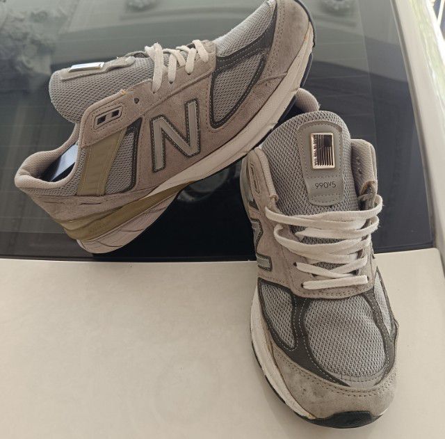 ขาย New Balance 990V5 size 42.5-270cm ของแท้  สภาพสวย 