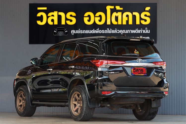 Toyota Fortuner 2016 2.8 V 4WD Utility-car ดีเซล ไม่ติดแก๊ส เกียร์อัตโนมัติ ดำ รูปที่ 4