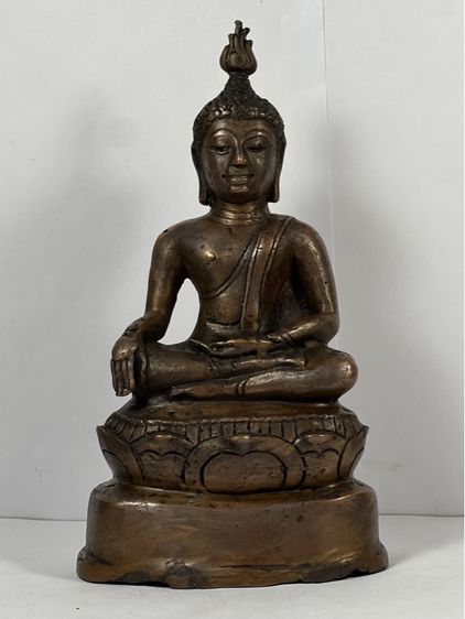 พระบูชาสิงห์สามเชียงแสน หน้าตักกว้าง 2.5 นิ้ว สูง 6.5 นิ้ว