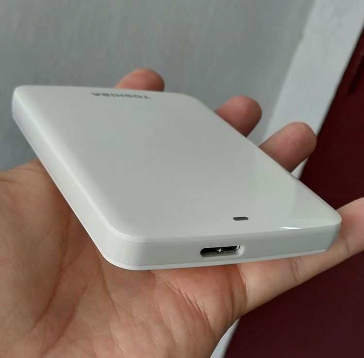 ขาย Toshiba Canvio Basics 1TB สีขาว มือสอง สภาพภายนอก 95 เปอร์เซ็นต์ สภาพการทำงานปรกติ รูปที่ 3