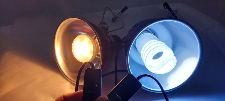 ขายเหมา โคมไฟสัตว์เลี้ยง UVA + UVB สภาพใหม่เอี่ยม 99.9 เปอร์เซ็นต์ (ซื้อมาไม่ได้ใช้เลย) มือสอง ราคาถูกๆ