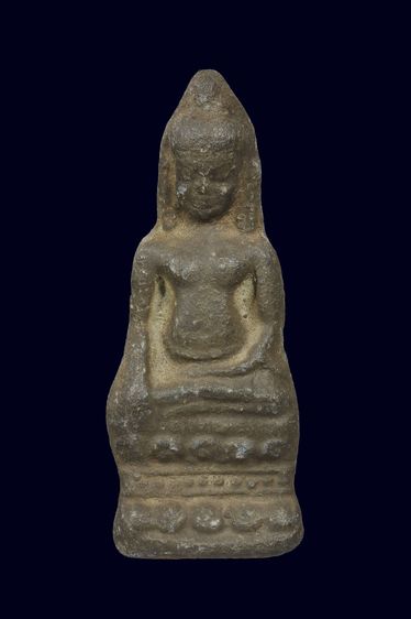 พระหูยานฐานสูงเนื้อชิน