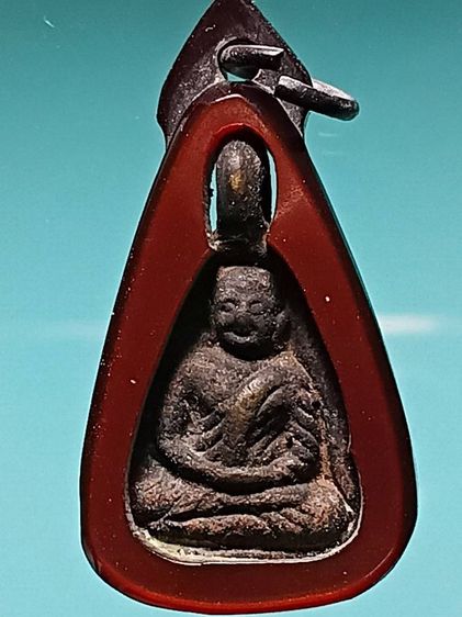 พระหลวงพ่อเงิน วัดบางคลาน พิมพ์จอบเล็ก รุ่นเเรก สภาพผ่านการใช้มายาวนาน เลี่ยมเก่าโบราณ พระยังสวยคม มีลงรักเก่ามาแต่เดิม สวยเก่าเดิมโบราณมาก รูปที่ 7