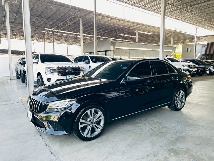 MERCEDES-BENZ C220d 2.0 AVANTGARDE 2022 รถสวย สภาพพร้อมใช้ ไมล์น้อย 4 หมื่น ดีเซล ประหยัดขับสนุก รับประกันตัวถังสวย