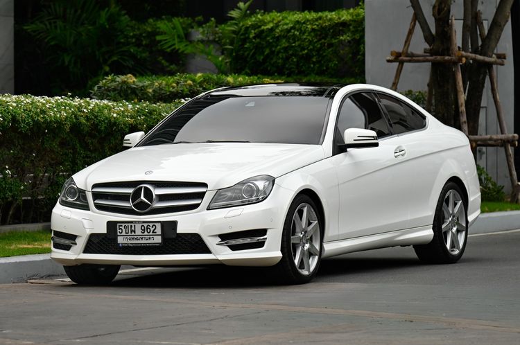 รถ Mercedes-Benz C-Class C180 AMG สี ขาว