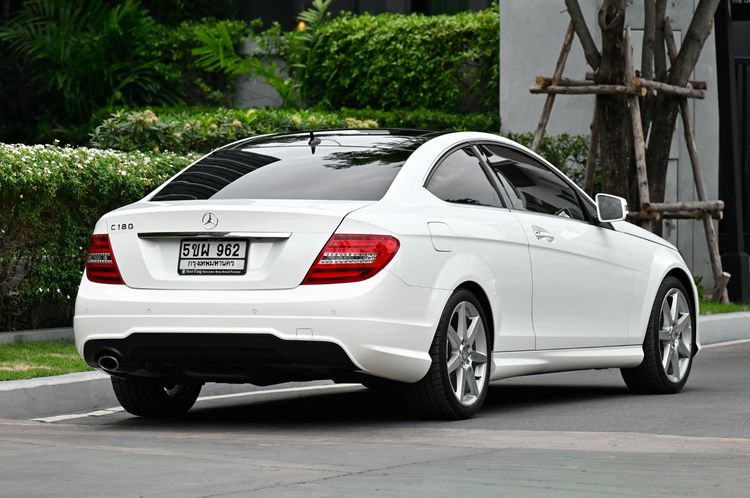Mercedes-Benz C-Class 2014 C180 AMG Sedan เบนซิน ไม่ติดแก๊ส เกียร์อัตโนมัติ ขาว รูปที่ 4