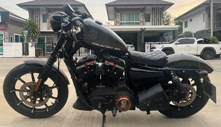 ขายเอง HD Iron 883 ปี 2019 จด 2021 สีดำ กุญแจ Keyless ทะเบียน 883 ตรงรุ่น  รูปที่ 3
