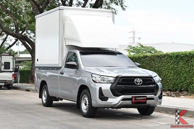 รถ Toyota Hilux Revo 2.4 Entry สี บรอนซ์เงิน