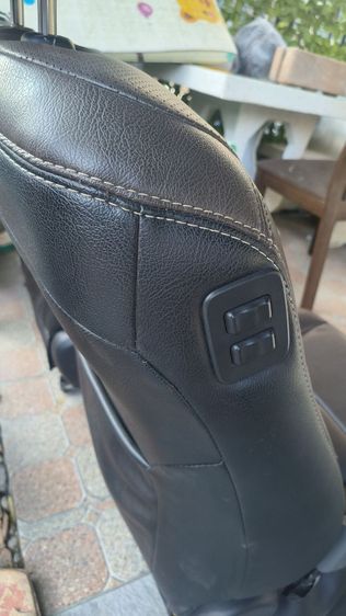 อื่นๆ เบาะรถ camry 