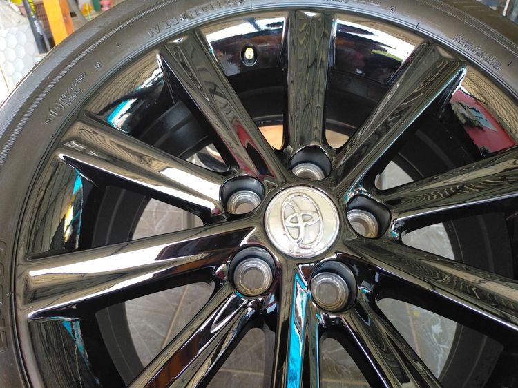 แม็กโตโยต้า ขอบ17 สีอบpowder coat พร้อมยางบริสโตน 215 55 17 ปี23 ไร้รอยไม่ดุ้งไม่คดไม่แตก ใส่ camry innova รูปที่ 5
