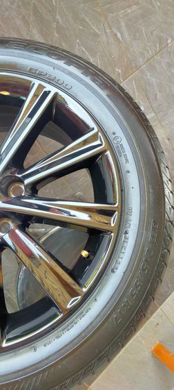 แม็กโตโยต้า ขอบ17 สีอบpowder coat พร้อมยางบริสโตน 215 55 17 ปี23 ไร้รอยไม่ดุ้งไม่คดไม่แตก ใส่ camry innova รูปที่ 8