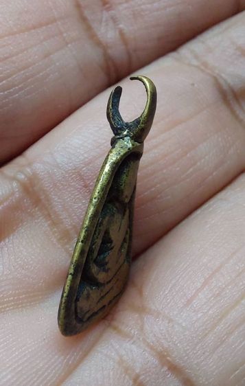 เหรียญจอบเล็ก หลวงพ่อเงินบางคลาน แห้งเก่า เนื้อจัด  รูปที่ 8