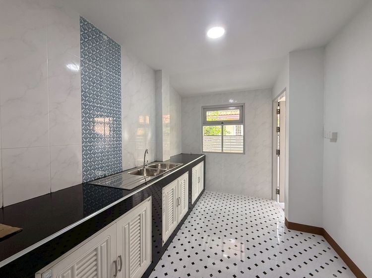 อื่นๆ มีบางส่วน บ้านเดี่ยววรางกุล ลำลูกกา คลอง 3 ถนนเมนต้นโครงการ ใกล้รถไฟฟ้าคูคต ใกล้วฟิวเจอร์รังสิต รูปที่ 3