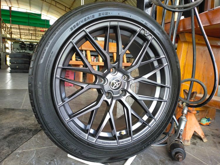 แม็กขอบ18 สีอบpowder coat พร้อมยางดันลอป 235 45 18 ปี24 ใส่ camry innova ได้ทุกรุ่น