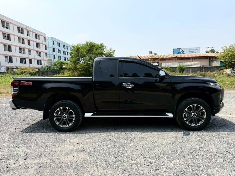 Mitsubishi Triton 2020 All New Mega Cab 2.4 GT Plus Pickup ดีเซล ไม่ติดแก๊ส เกียร์ธรรมดา ดำ รูปที่ 4