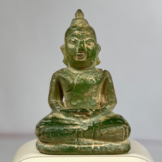 พระแก้วกรุฮอด เนื้อหินจุยเจียสีเขียว หน้าตัก 1 นิ้ว