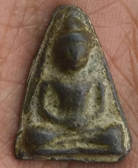 พระกรุเนื้อชินเก่า รูปที่ 4