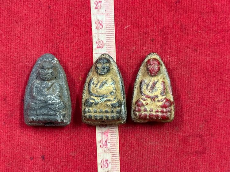 พระหลวงปู่ทวดวัดช้างให้เนื้อว่านพิมพ์ใหญ่สามองค์คุกรักครบชุดพร้อมกล่องจากกรรมการ รูปที่ 4