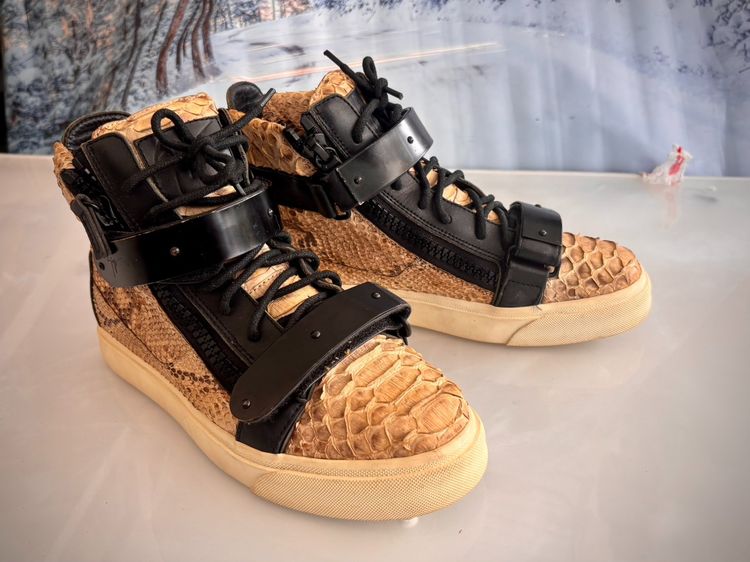 อื่นๆ อื่นๆ หนังแท้ UK 6 | EU 39 1/3 | US 7.5 อื่นๆ ขาย Giuseppe Zanotti Python-Effect Coby High-Top Sneakers – สภาพกริบ