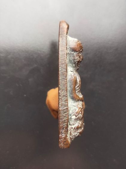 หลวงปู่ทวด วัดช้างให้ พิมพ์เตารีดใหญ่ปั๊มซ้ำ 
ปี 2505 รูปที่ 3