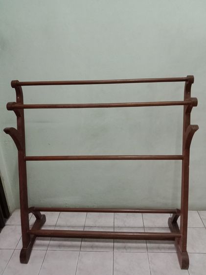 ราวตากผ้าไม้สัก ของเก่าเกิน 50 ปี