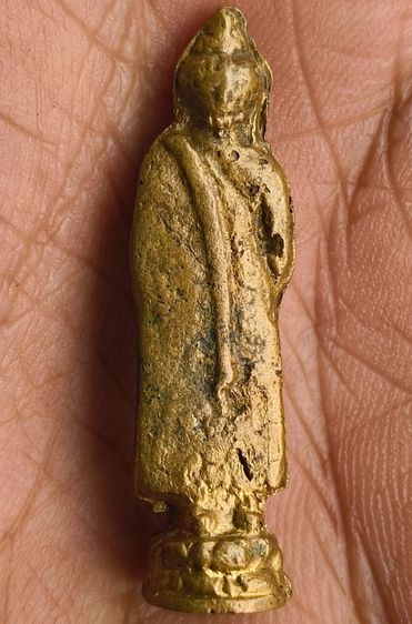 พระหล่อเนื้อชิน รูปที่ 4