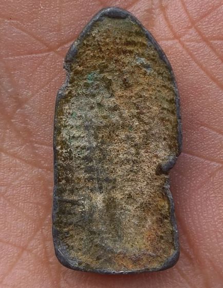 พระหล่อเนื้อชิน รูปที่ 2