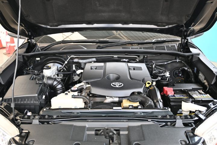 Toyota Hilux Revo 2019 2.4 J Plus Prerunner Pickup ดีเซล เกียร์ธรรมดา ดำ รูปที่ 4