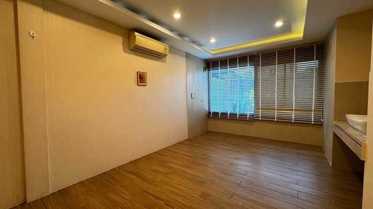 🔥 พิเศษ เหลือเพียง 36,000 บาท เดือน เฉพาะจองภายในเดือนนี้  ให้เช่า พื้นที่พาณิชย์ พระราม 9 – หัวหมาก มีเพียง 1 ห้องเดียว  รูปที่ 4