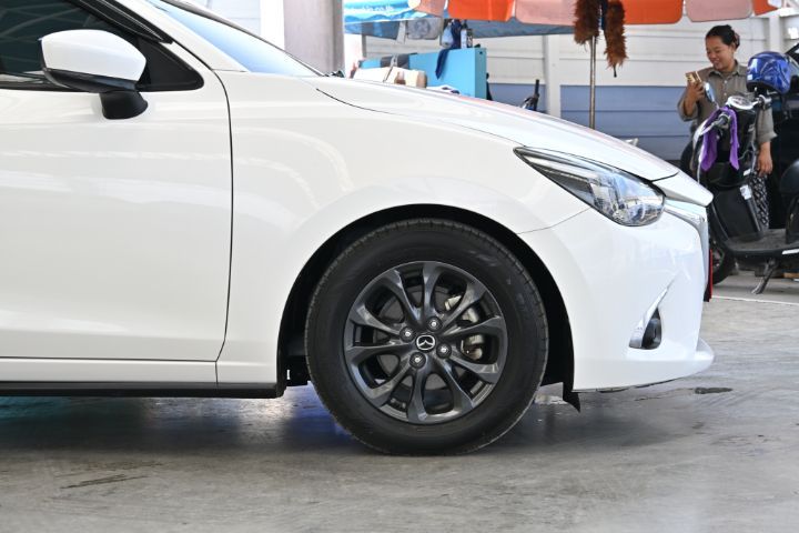 Mazda Mazda 2 2018 1.3 High เบนซิน เกียร์อัตโนมัติ ขาว รูปที่ 3