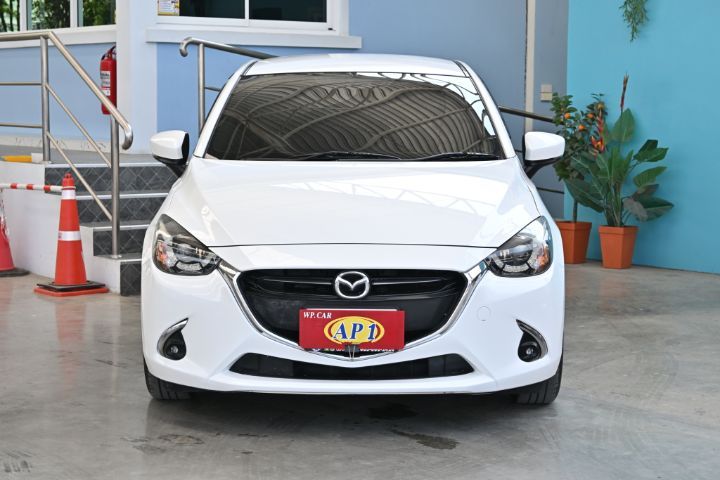 Mazda Mazda 2 2018 1.3 High เบนซิน เกียร์อัตโนมัติ ขาว รูปที่ 2
