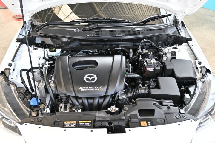 Mazda Mazda 2 2018 1.3 High เบนซิน เกียร์อัตโนมัติ ขาว รูปที่ 4