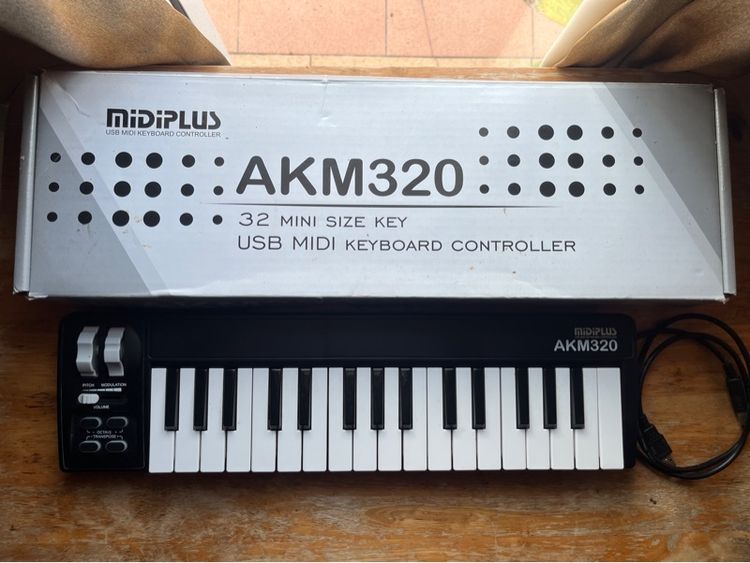 Midiplus AKM320 MIDI Controller 32 คีย์ มือสอง ใช้งานปกติ