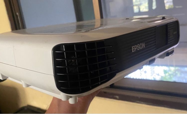 อุปกรณ์เพื่อการทำรายงานและนำเสนอ epson