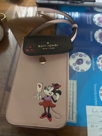 กระเป๋าใส่มือถือ kate spade แท้มือสอง มีช่องใส่บัตรด้านในและด้านหลัง
