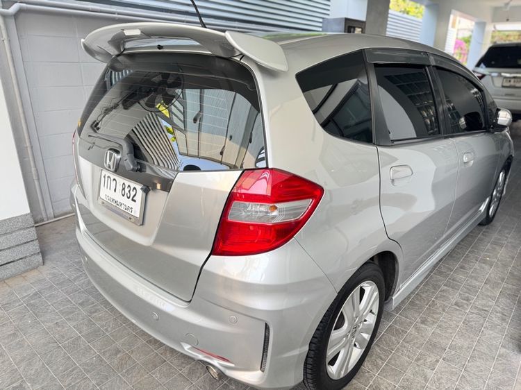 Honda Jazz 2013 1.5 SV เบนซิน ไม่ติดแก๊ส เกียร์อัตโนมัติ บรอนซ์เงิน รูปที่ 2