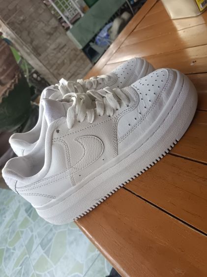 รองเท้าผ้าใบ หนัง PU UK 3.5 | EU 36 | US 5 รองเท้าNike Court Vision Alta ขาวล้วน แท้ครับ ไซด์36.5 