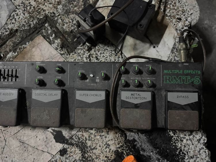 มีหลายชิ้น กีต้าไฟฟ้า โปร่งไฟฟ้า เบส แอม เอฟเฟค รูปที่ 7